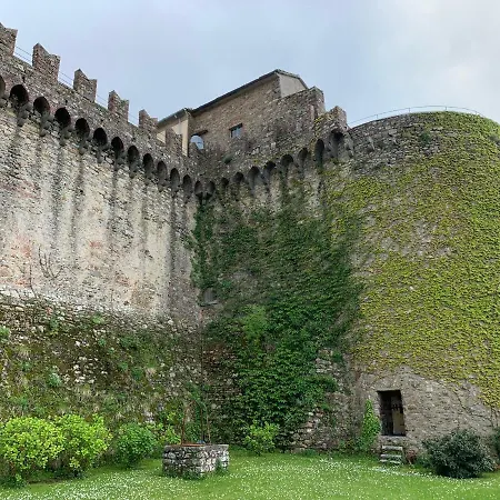 Castello Malaspina Di Fosdinovo Exterior photo