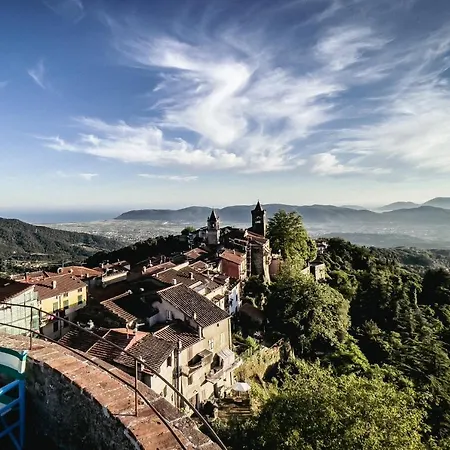 Castello Malaspina Di Fosdinovo Exterior photo